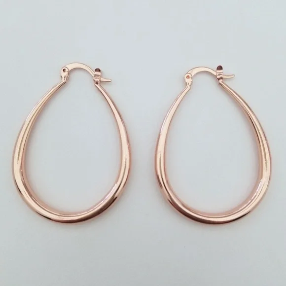 1.5" 18k Rose Gold Oval Hoops - Picture 2 of 5